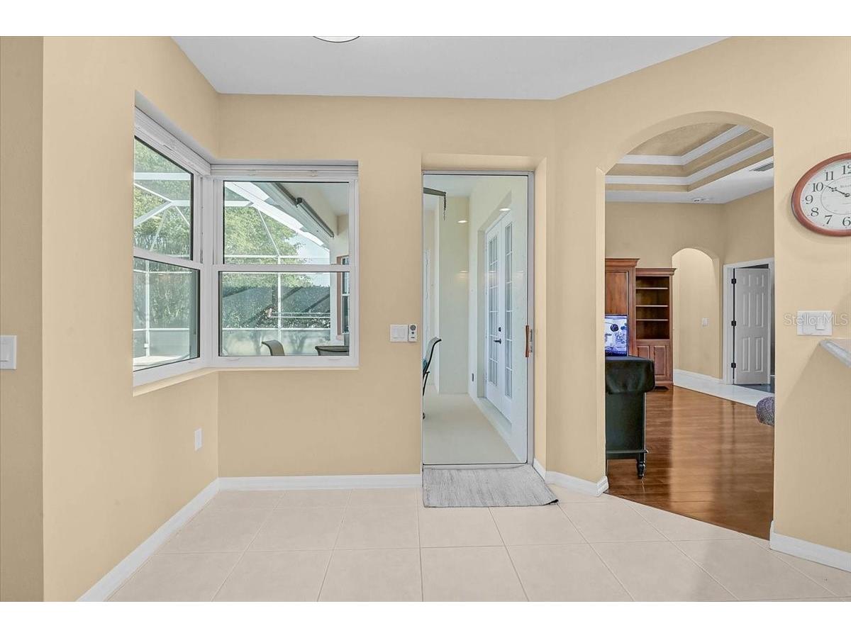 4422 Mcintosh Lake Avenue Sarasota FL 34233 A4686220 image16