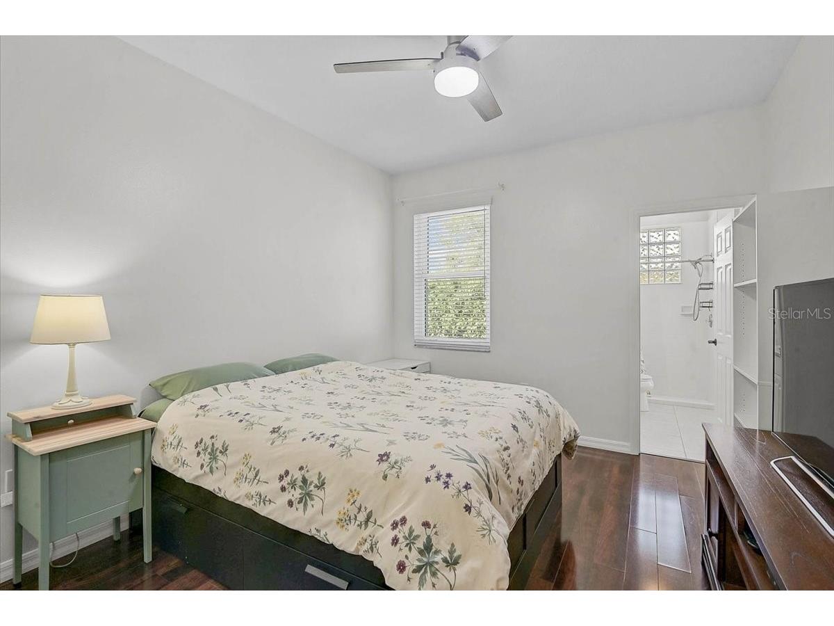 4422 Mcintosh Lake Avenue Sarasota FL 34233 A4686220 image28