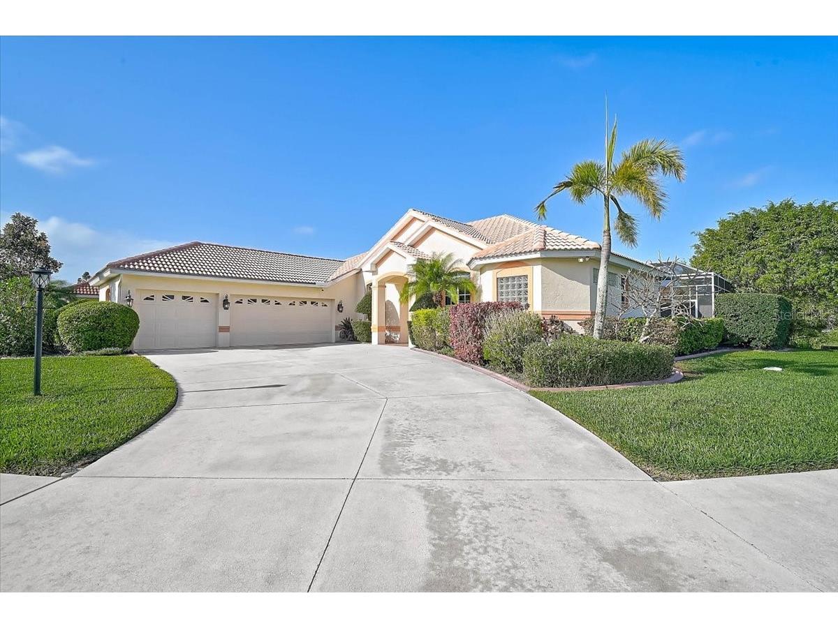 4422 Mcintosh Lake Avenue Sarasota FL 34233 A4686220 image4