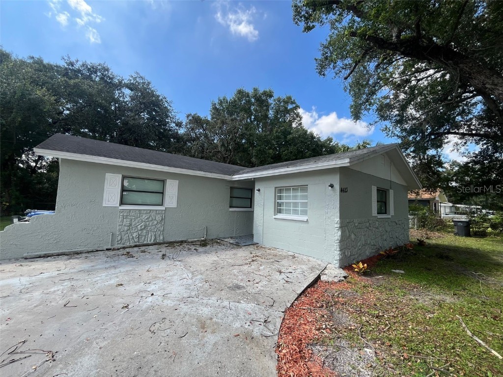4423 Dolphin Drive Tampa FL 33617 TB8309613 image1
