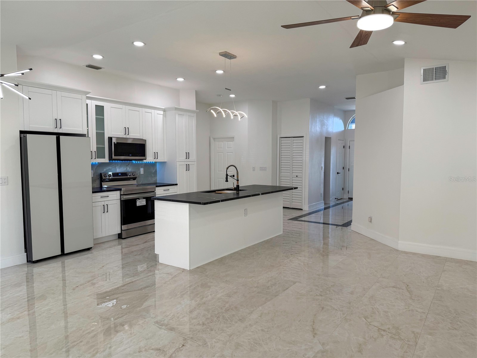 4423 Horseshoe Pick Lane Valrico FL 33594 TB8443130 image2