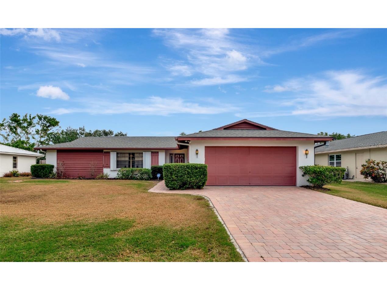 4423 Meadow Creek Circle Sarasota FL 34233 A4633744 image1