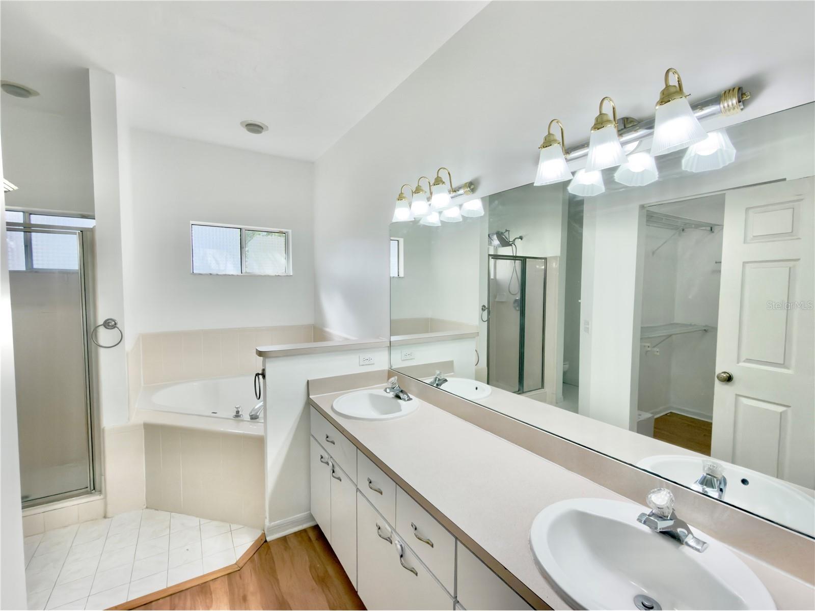 4423 NW 36th Street Gainesville FL 32605 GC536892 image35