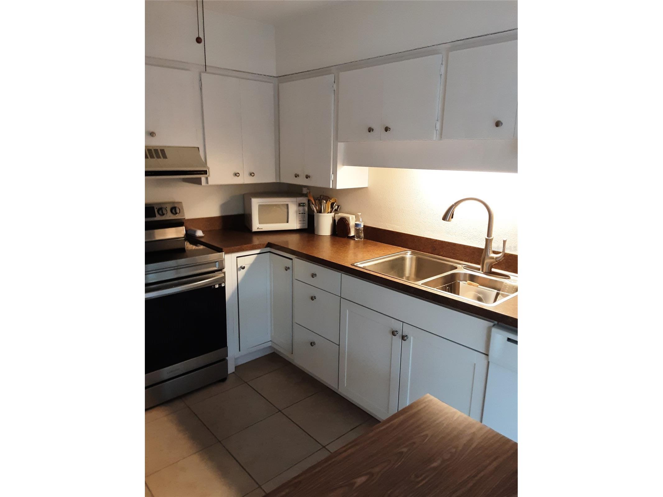 4423 Pelorus Drive #B New Port Richey FL 34652 W7885252 image14