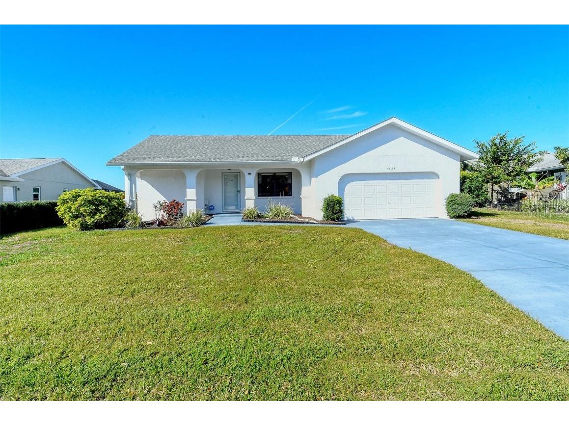 4424 Coral Lake Drive Bradenton FL 34210 A4596946 image1