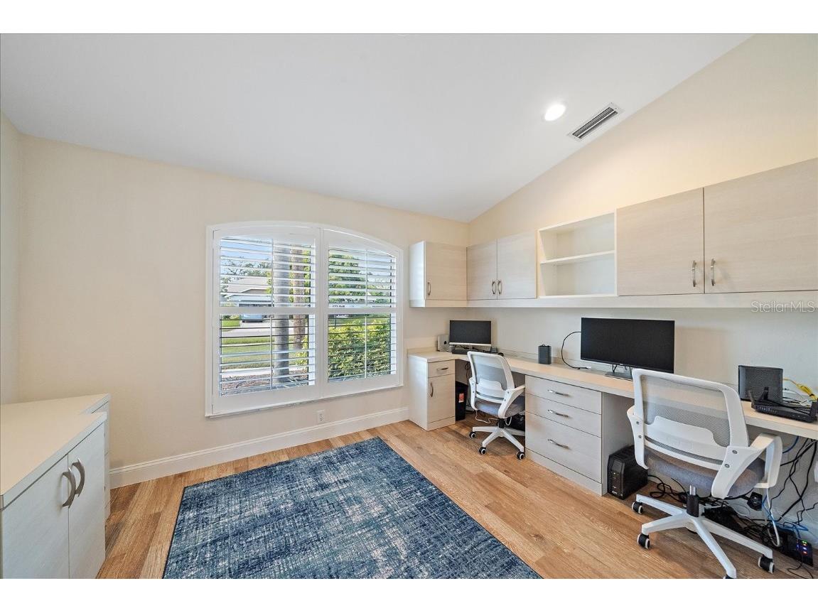 4424 Diamond Circle W Sarasota FL 34233 A4675437 image12