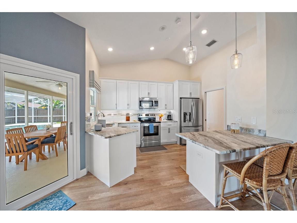 4424 Diamond Circle W Sarasota FL 34233 A4675437 image13