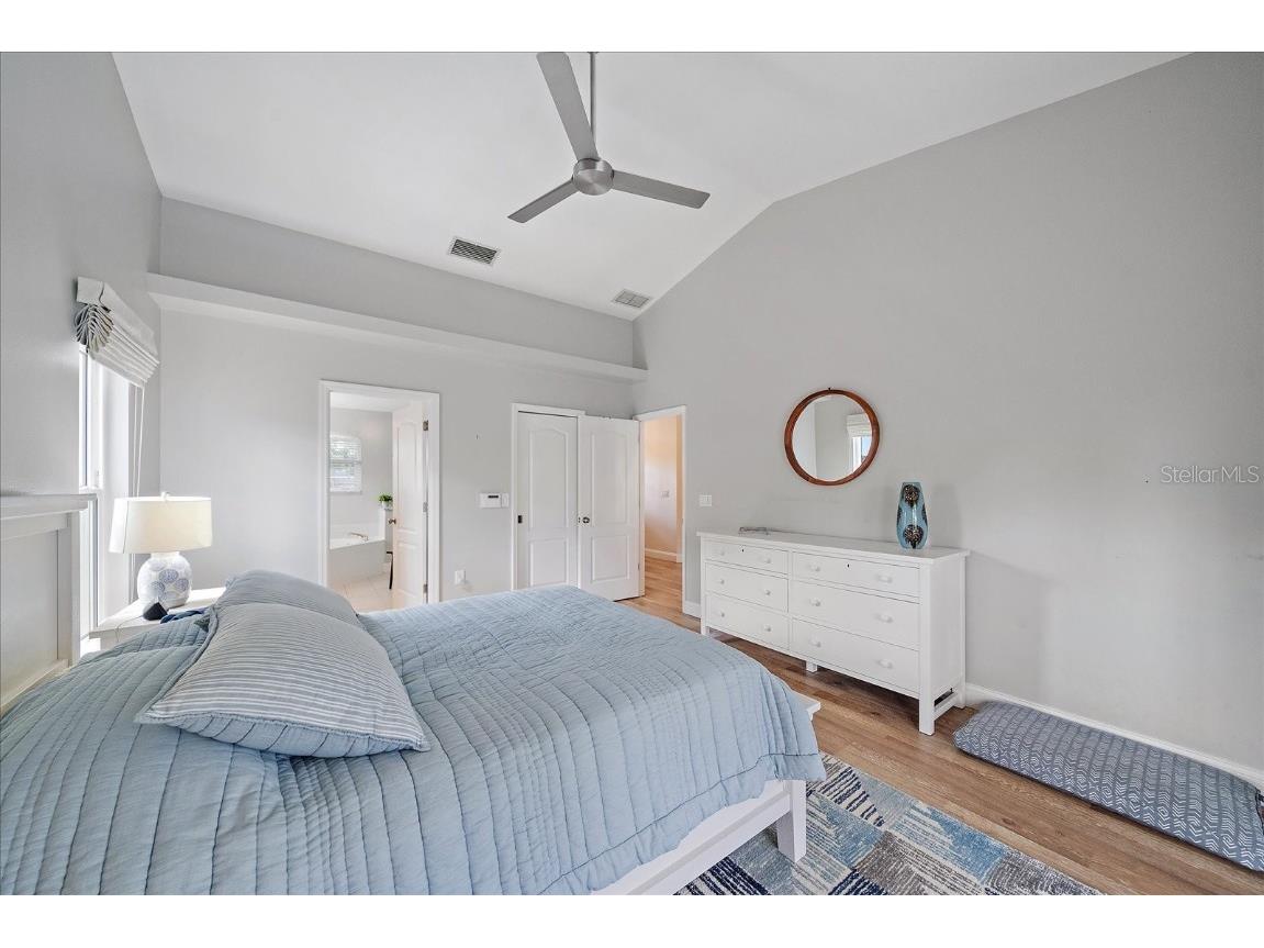 4424 Diamond Circle W Sarasota FL 34233 A4675437 image26