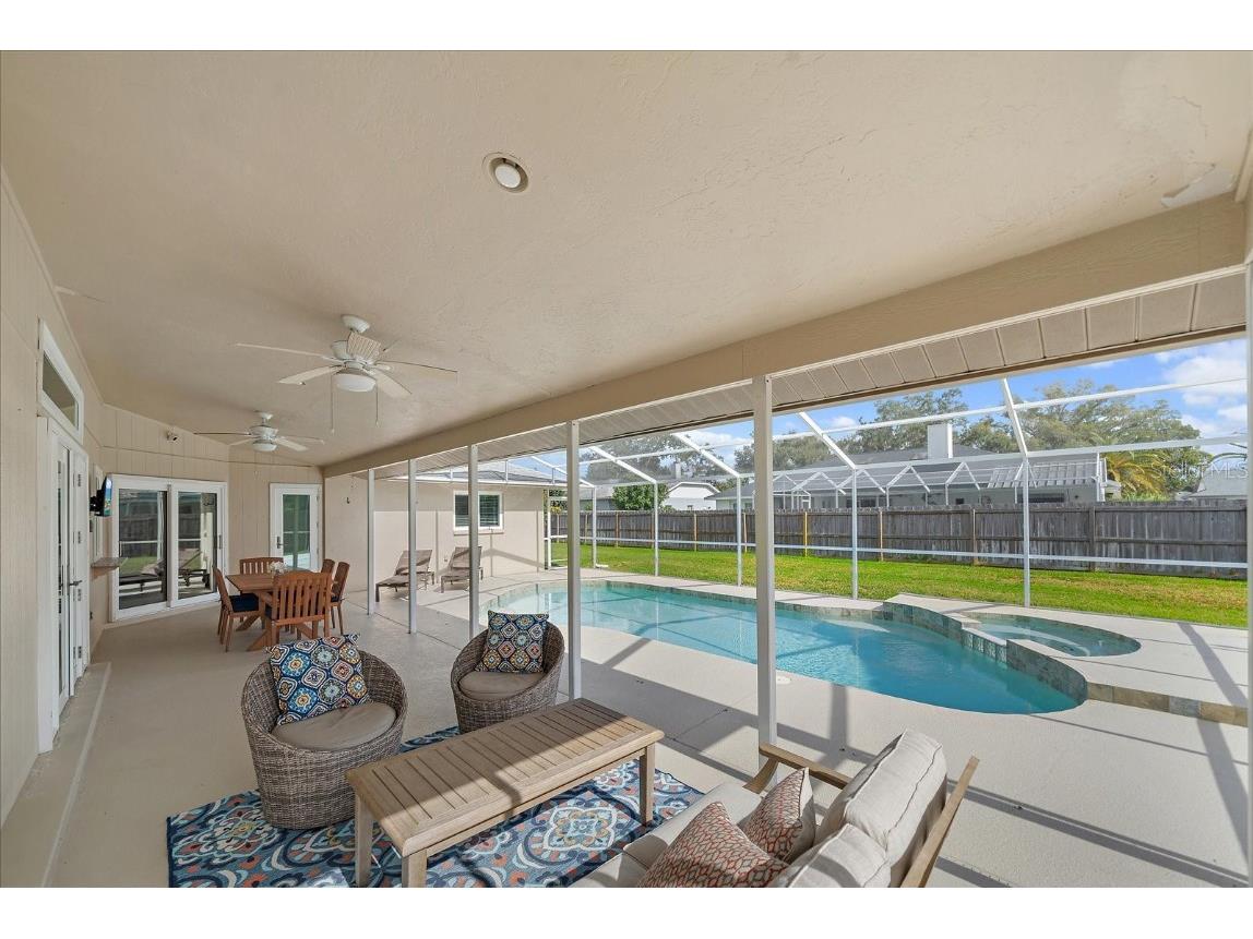 4424 Diamond Circle W Sarasota FL 34233 A4675437 image29