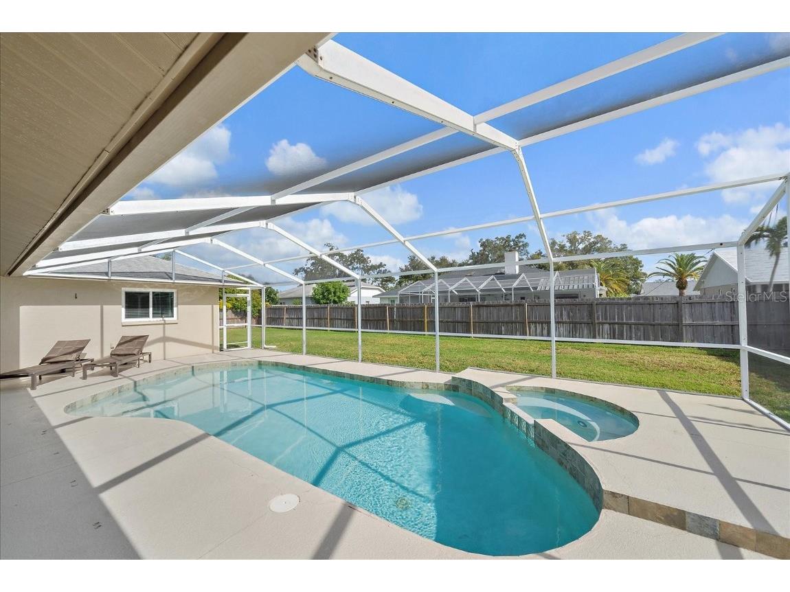 4424 Diamond Circle W Sarasota FL 34233 A4675437 image39