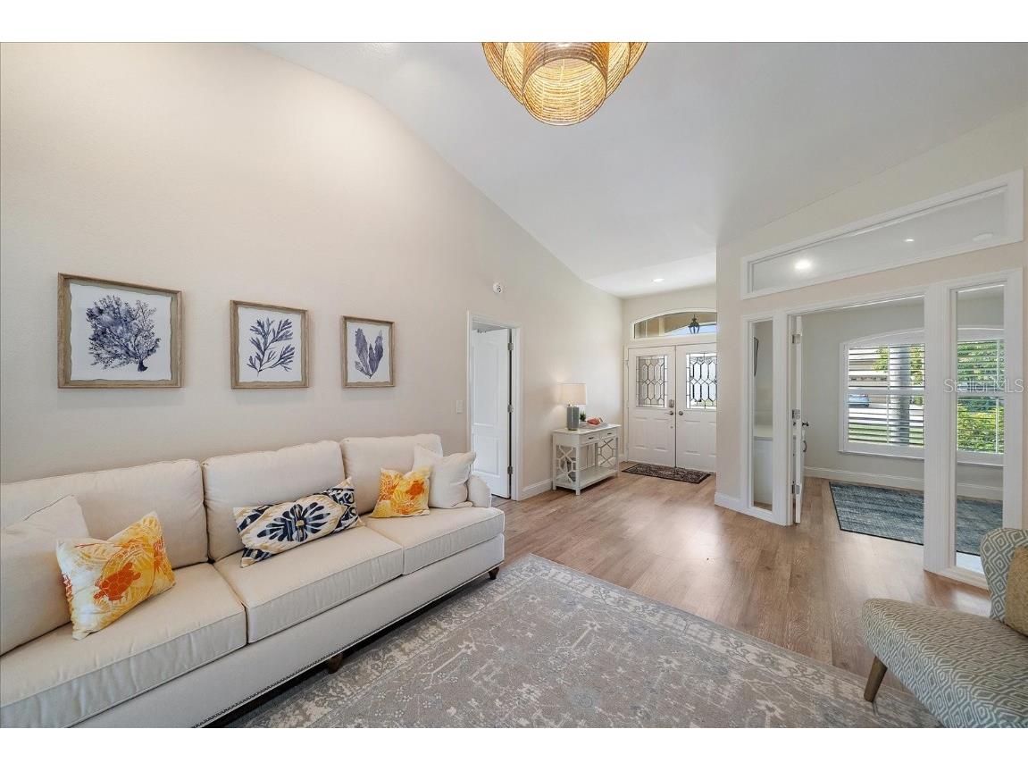 4424 Diamond Circle W Sarasota FL 34233 A4675437 image4