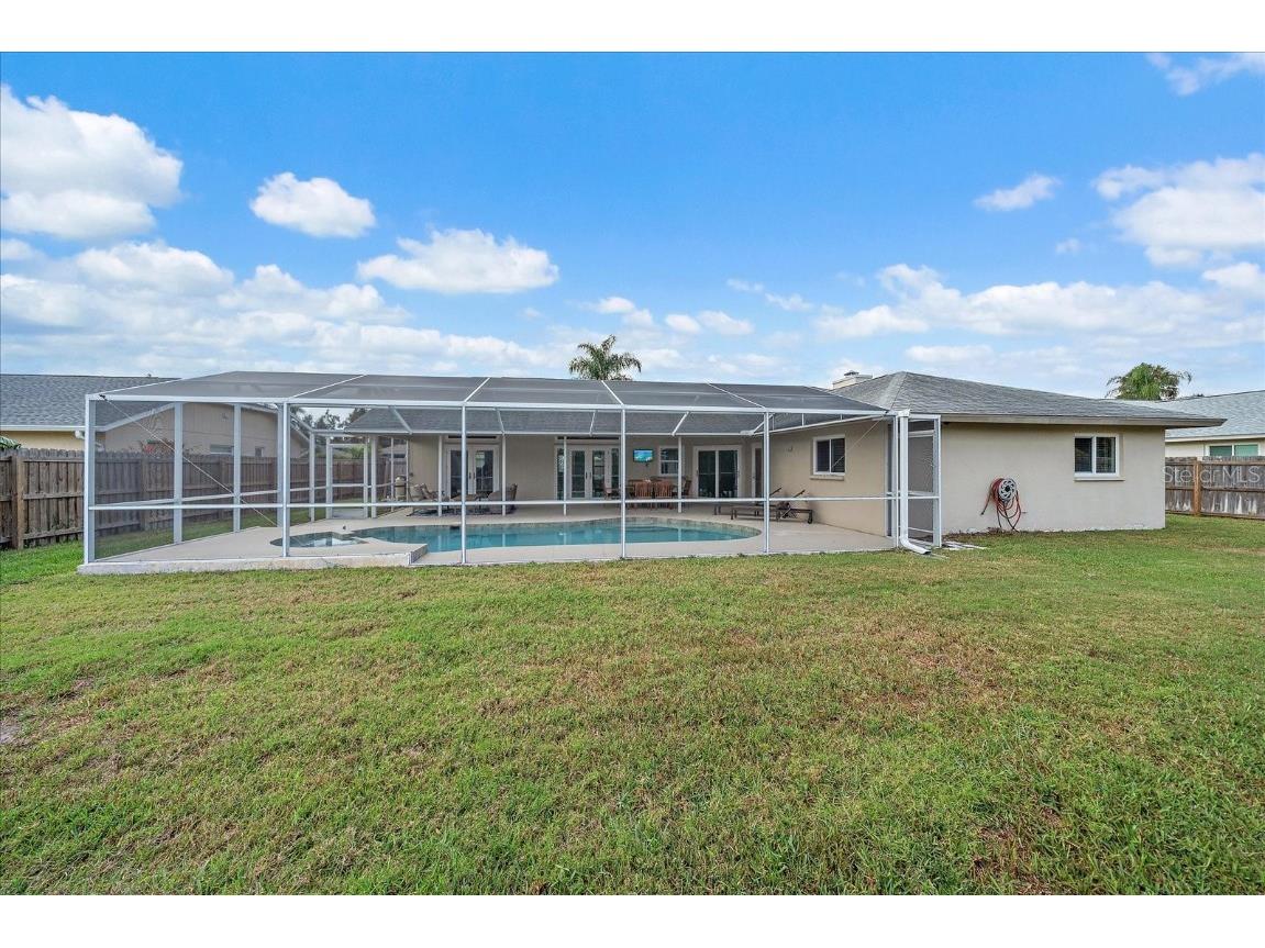 4424 Diamond Circle W Sarasota FL 34233 A4675437 image41