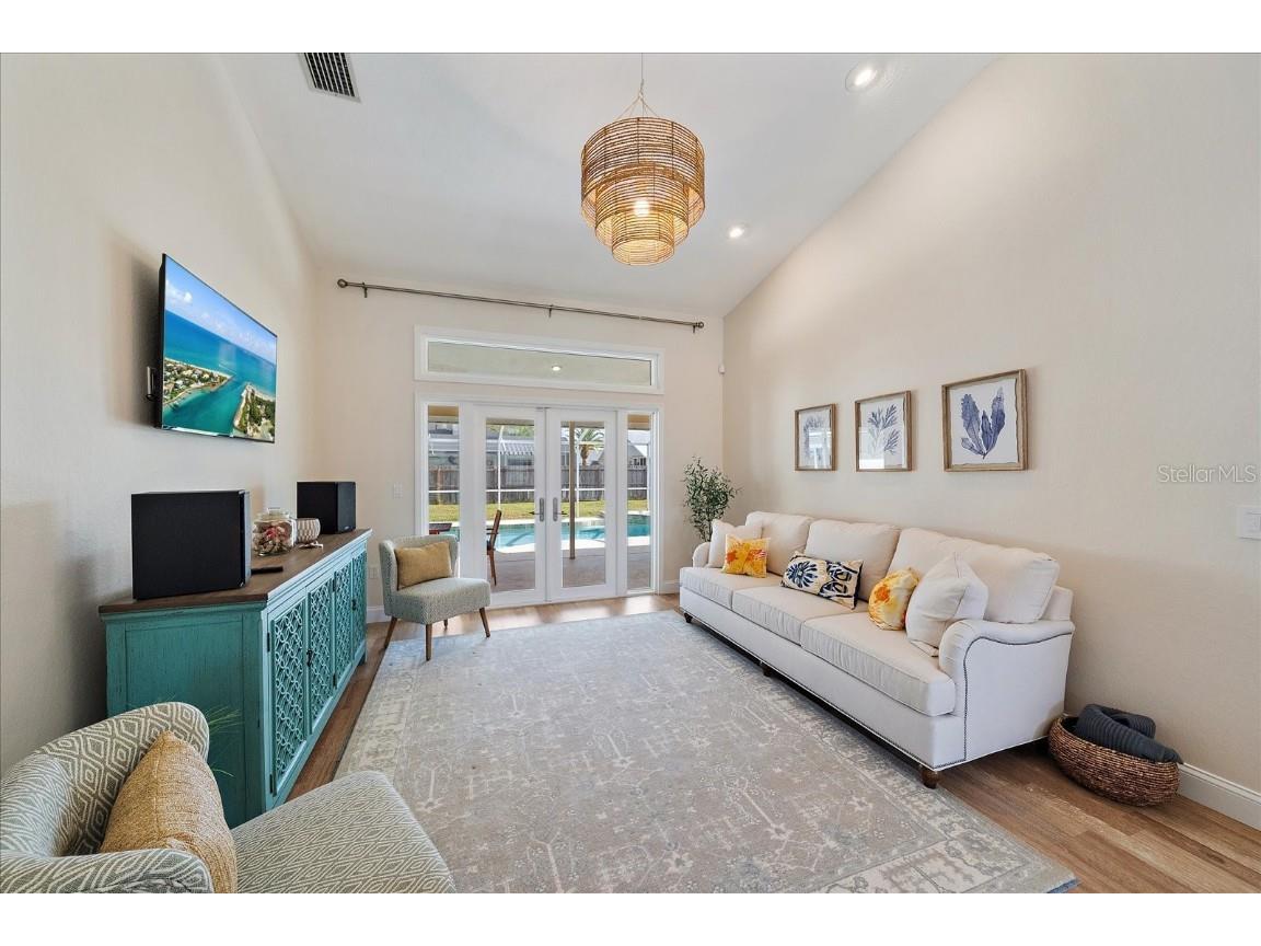 4424 Diamond Circle W Sarasota FL 34233 A4675437 image5