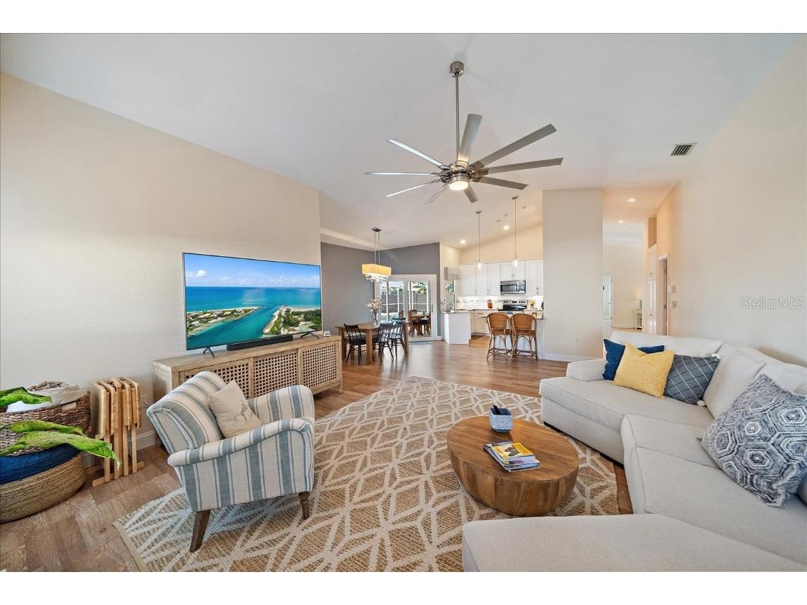 4424 Diamond Circle W Sarasota FL 34233 A4675437 image7