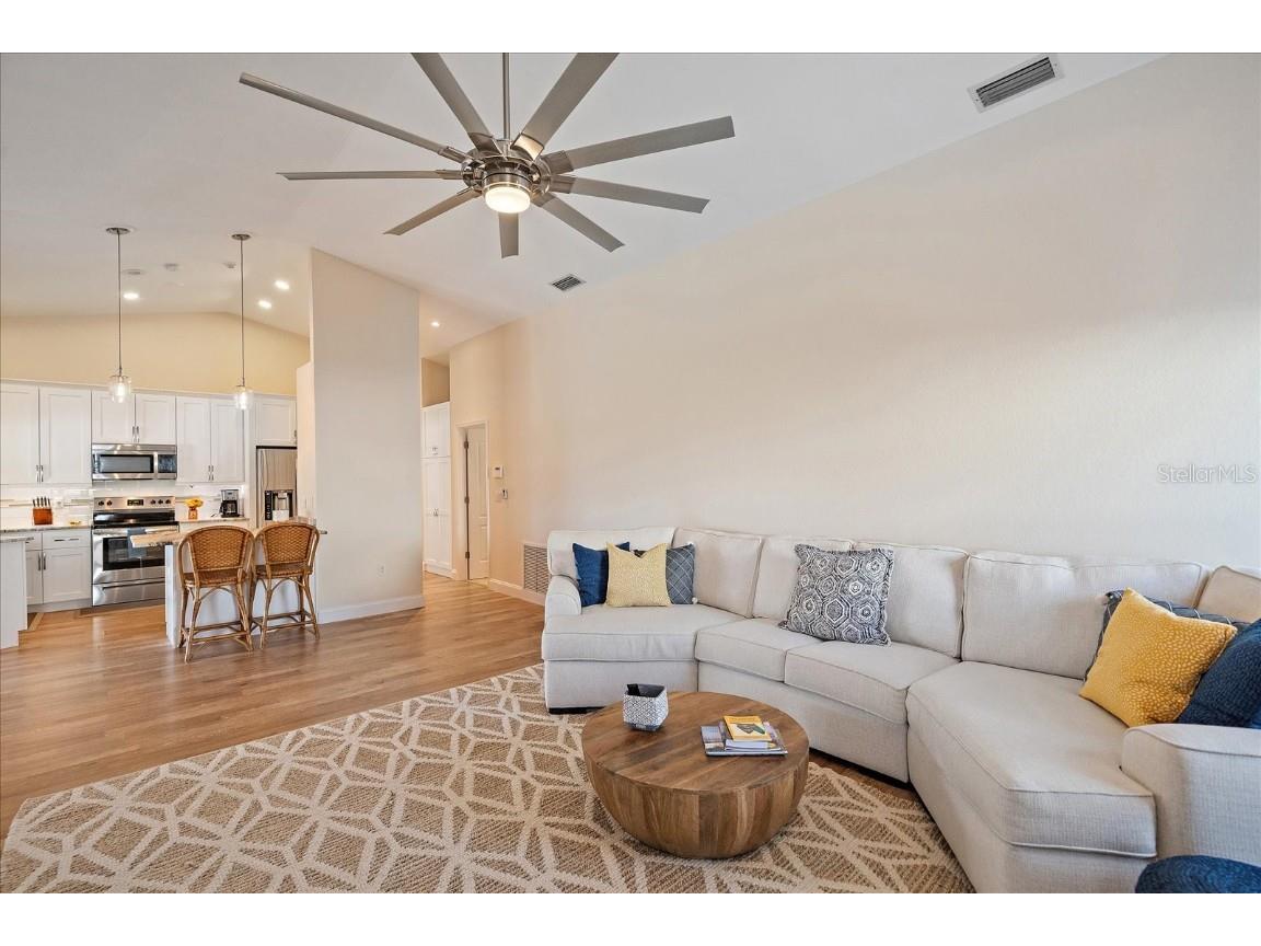 4424 Diamond Circle W Sarasota FL 34233 A4675437 image9