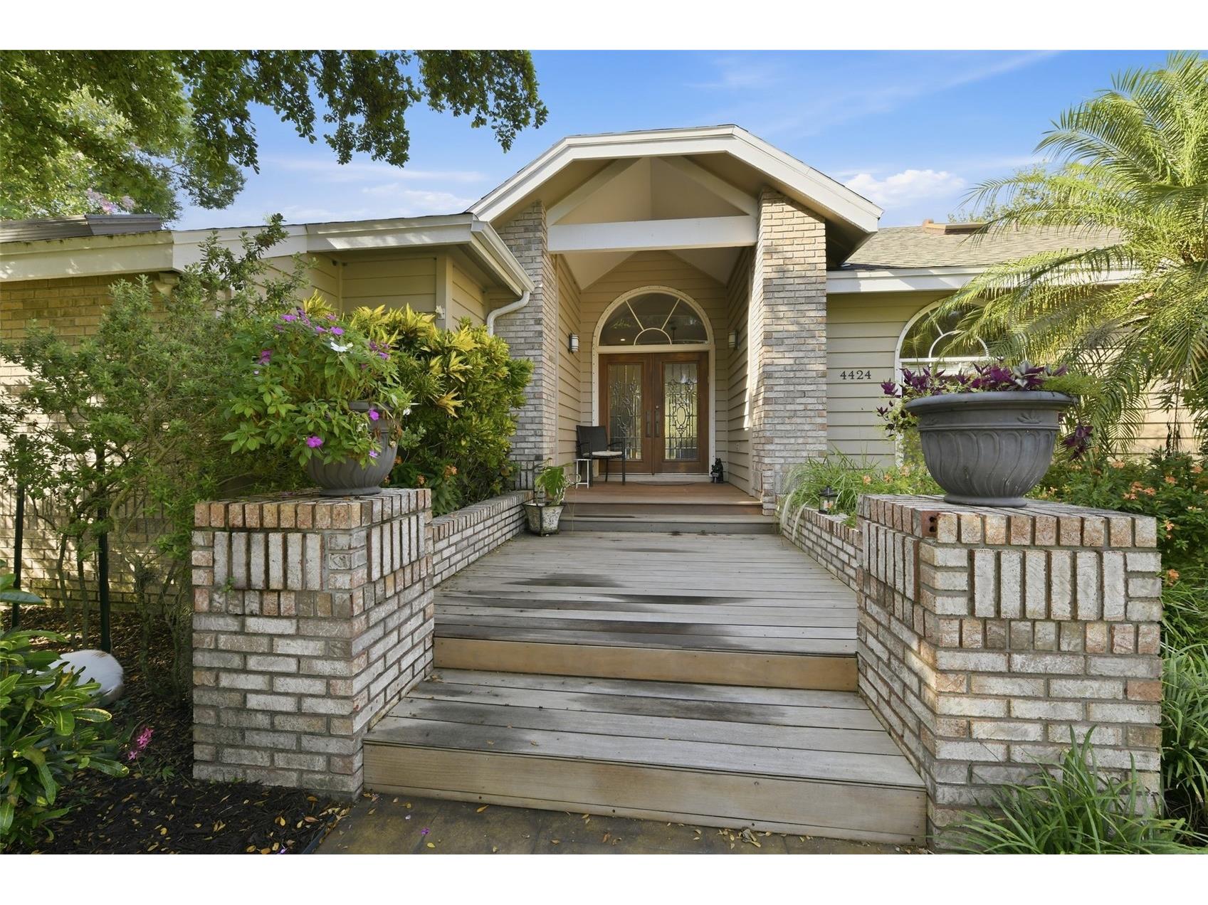4424 Friar Tuck Lane Sarasota FL 34232 A4698431 image2
