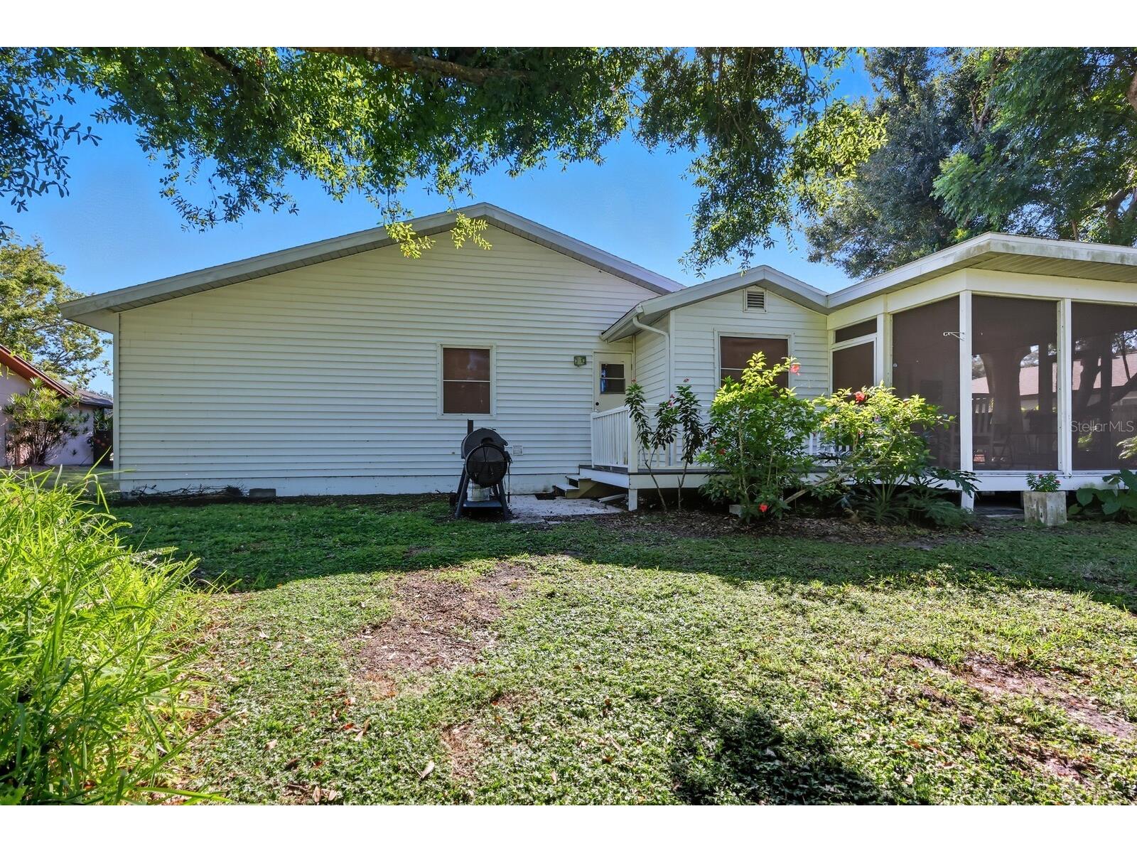 4424 Meadow Creek Circle Sarasota FL 34233 A4666135 image22