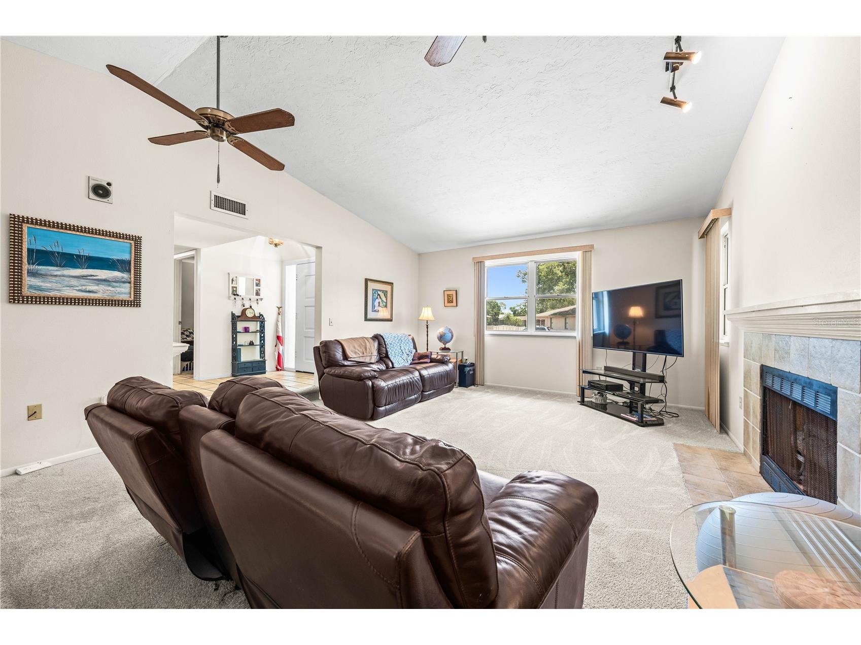 4424 Meadow Creek Circle Sarasota FL 34233 A4693701 image10