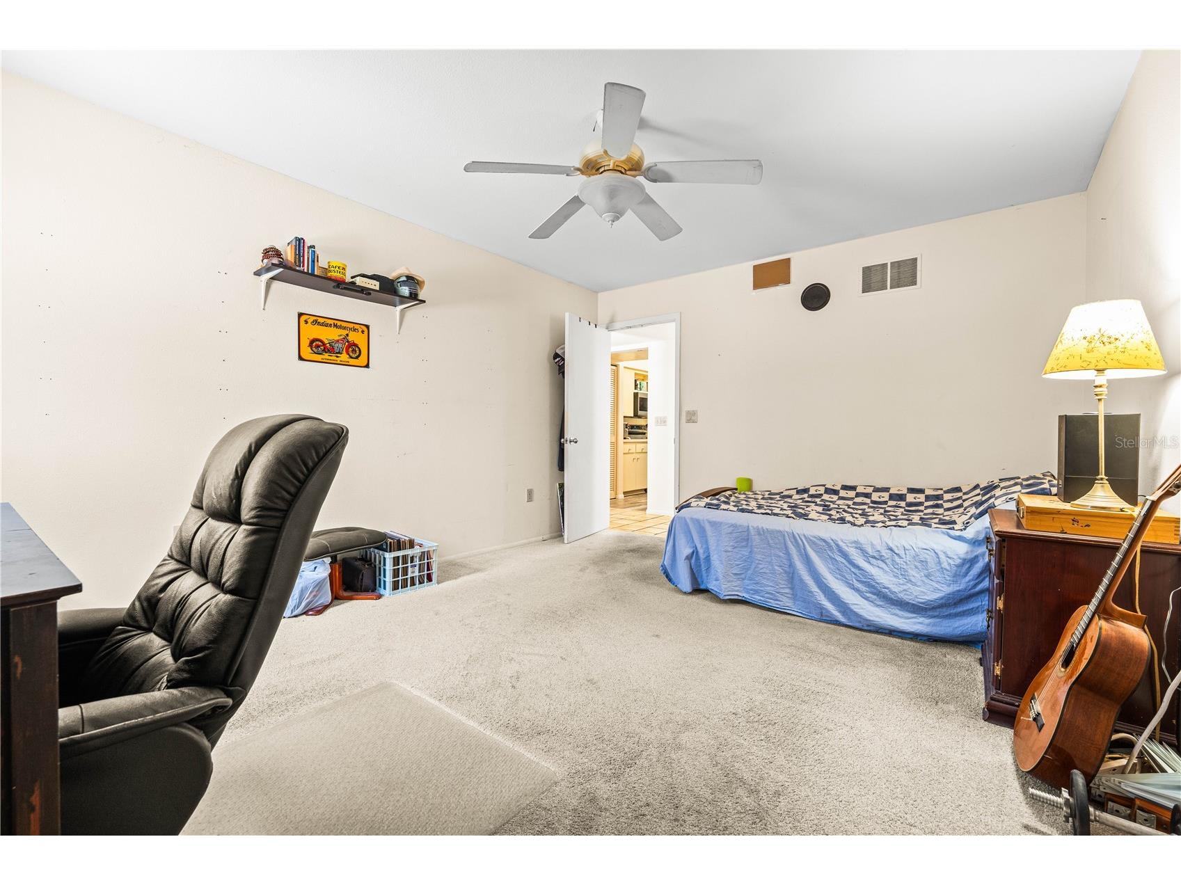 4424 Meadow Creek Circle Sarasota FL 34233 A4693701 image29