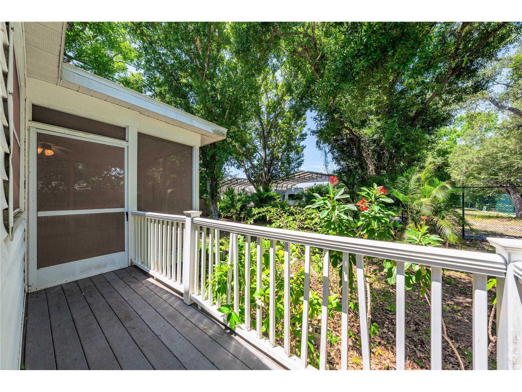 4424 Meadow Creek Circle Sarasota FL 34233 A4693701 image34