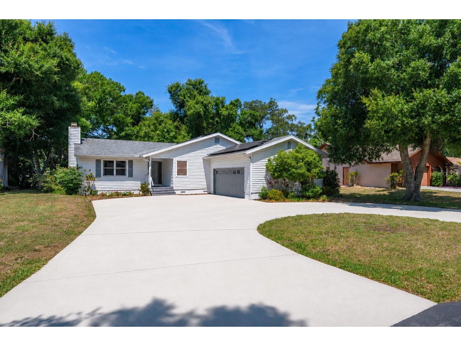 4424 Meadow Creek Circle Sarasota FL 34233 A4693701 image4