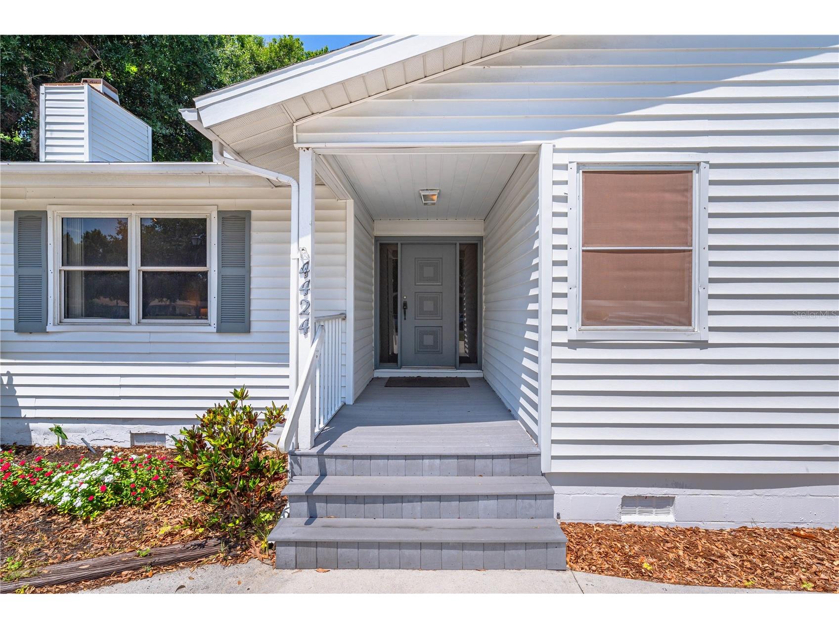 4424 Meadow Creek Circle Sarasota FL 34233 A4693701 image6