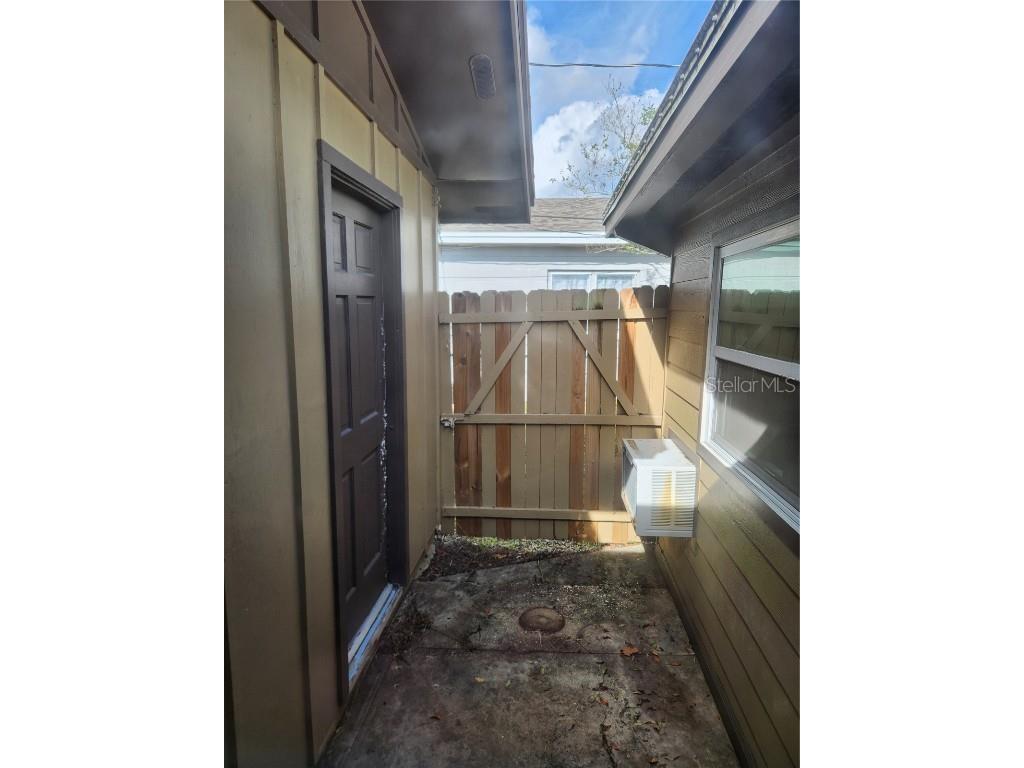 4425 Fairview Avenue Orlando FL 32804 O6359681 image15