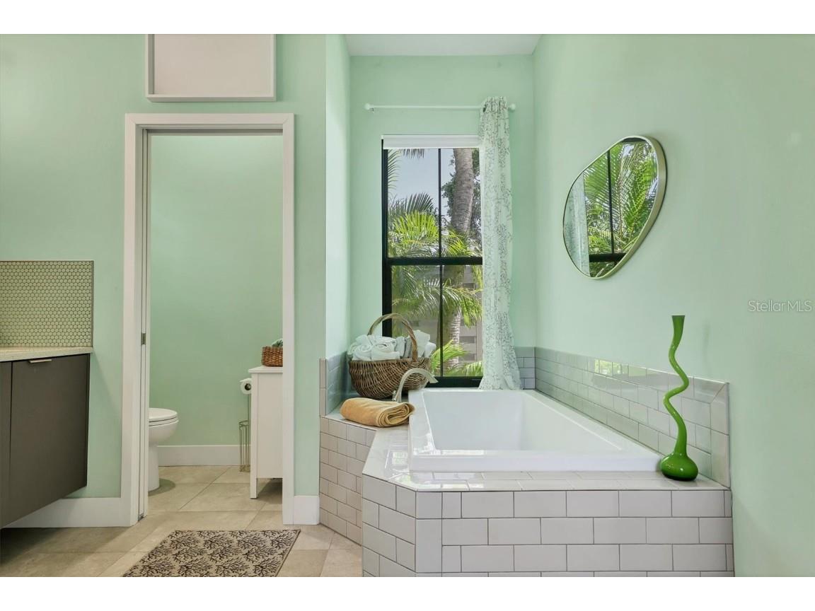 4425 Lords Drive Sarasota FL 34231 A4653524 image23