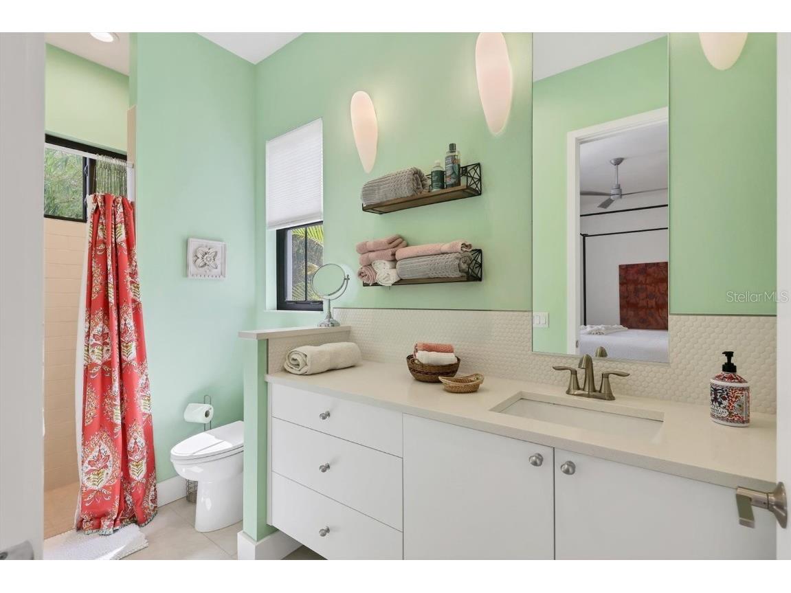 4425 Lords Drive Sarasota FL 34231 A4653524 image29