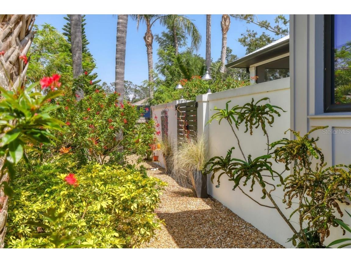 4425 Lords Drive Sarasota FL 34231 A4653524 image4