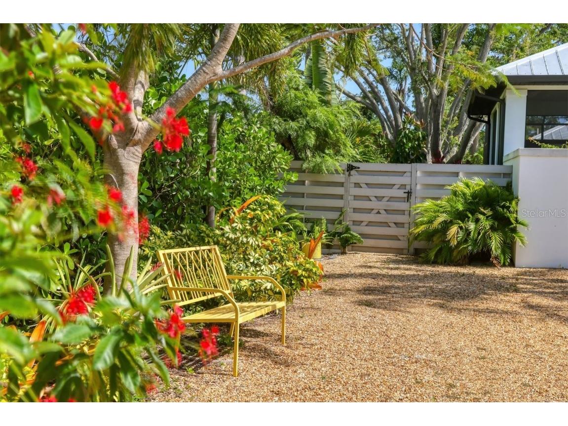 4425 Lords Drive Sarasota FL 34231 A4653524 image46