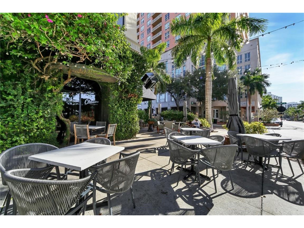 4425 Lords Drive Sarasota FL 34231 A4653524 image52