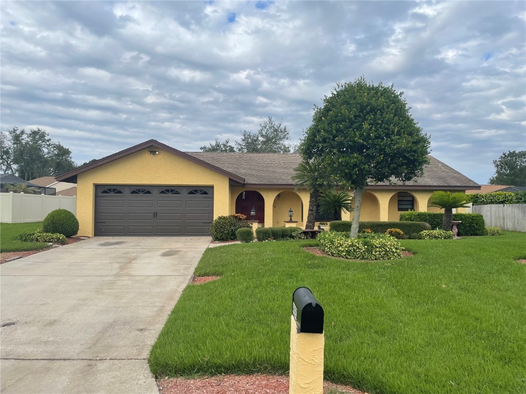 4425 Mohican Trail Valrico FL 33594 TB8312139 image1