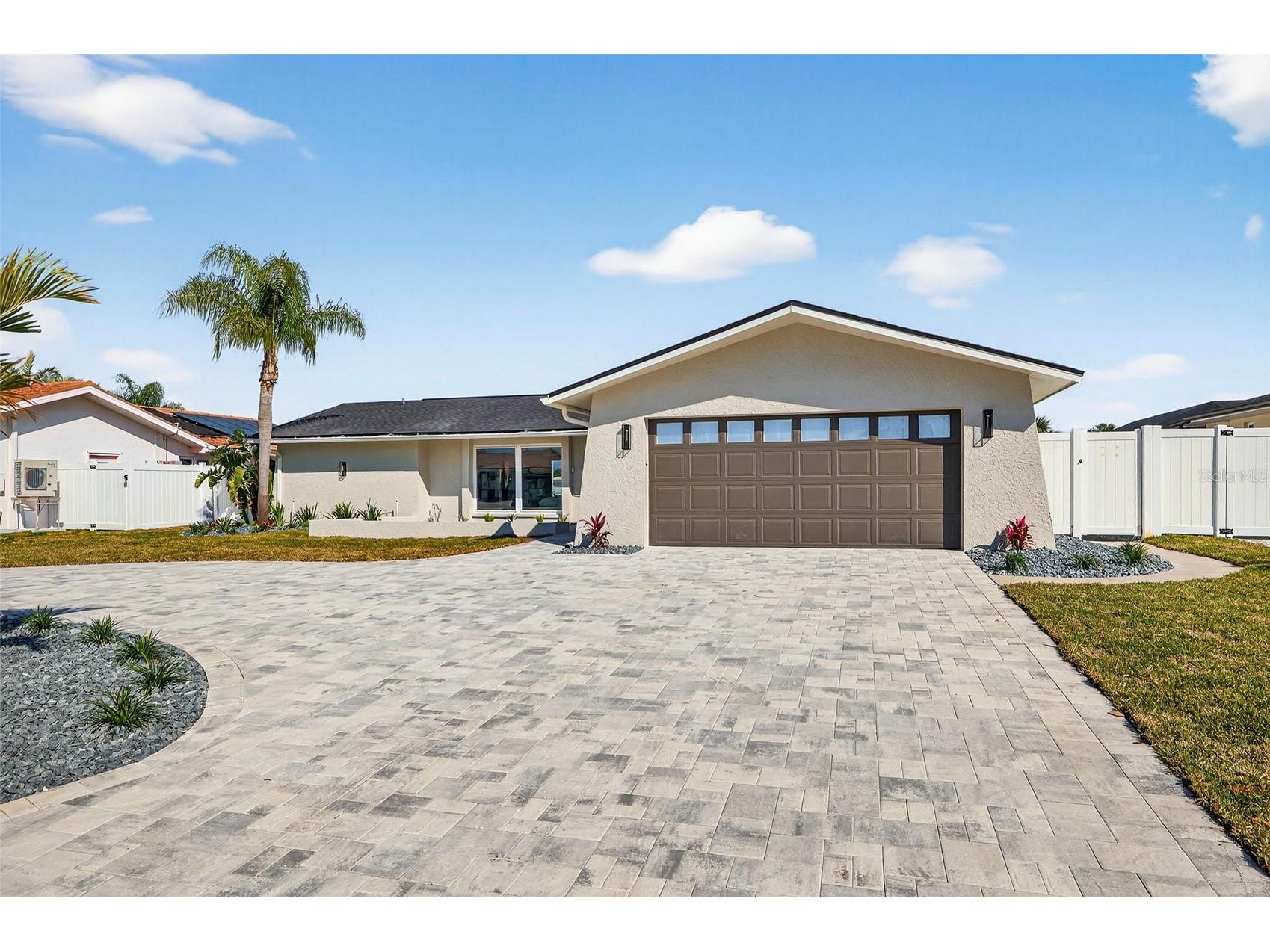 4426 43rd Street S Saint Petersburg FL 33711 - CANAL TO BOCA CIEGA BAY TB8475980 image1
