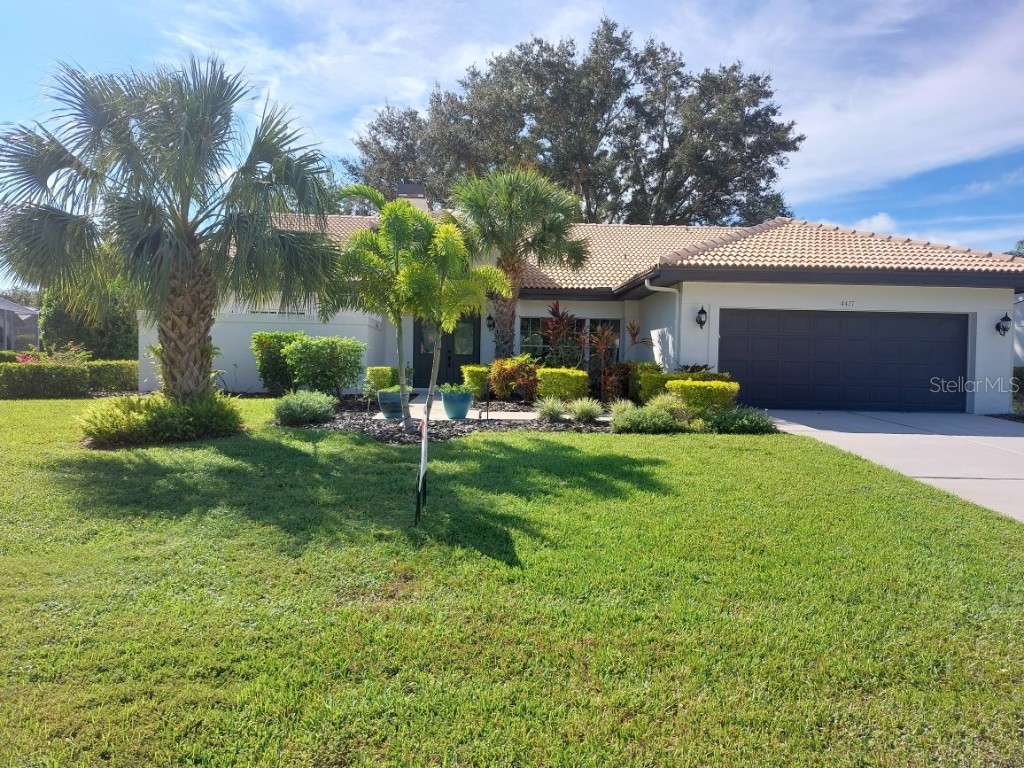 4427 Highland Oaks Circle Sarasota FL 34235 A4568149 image1