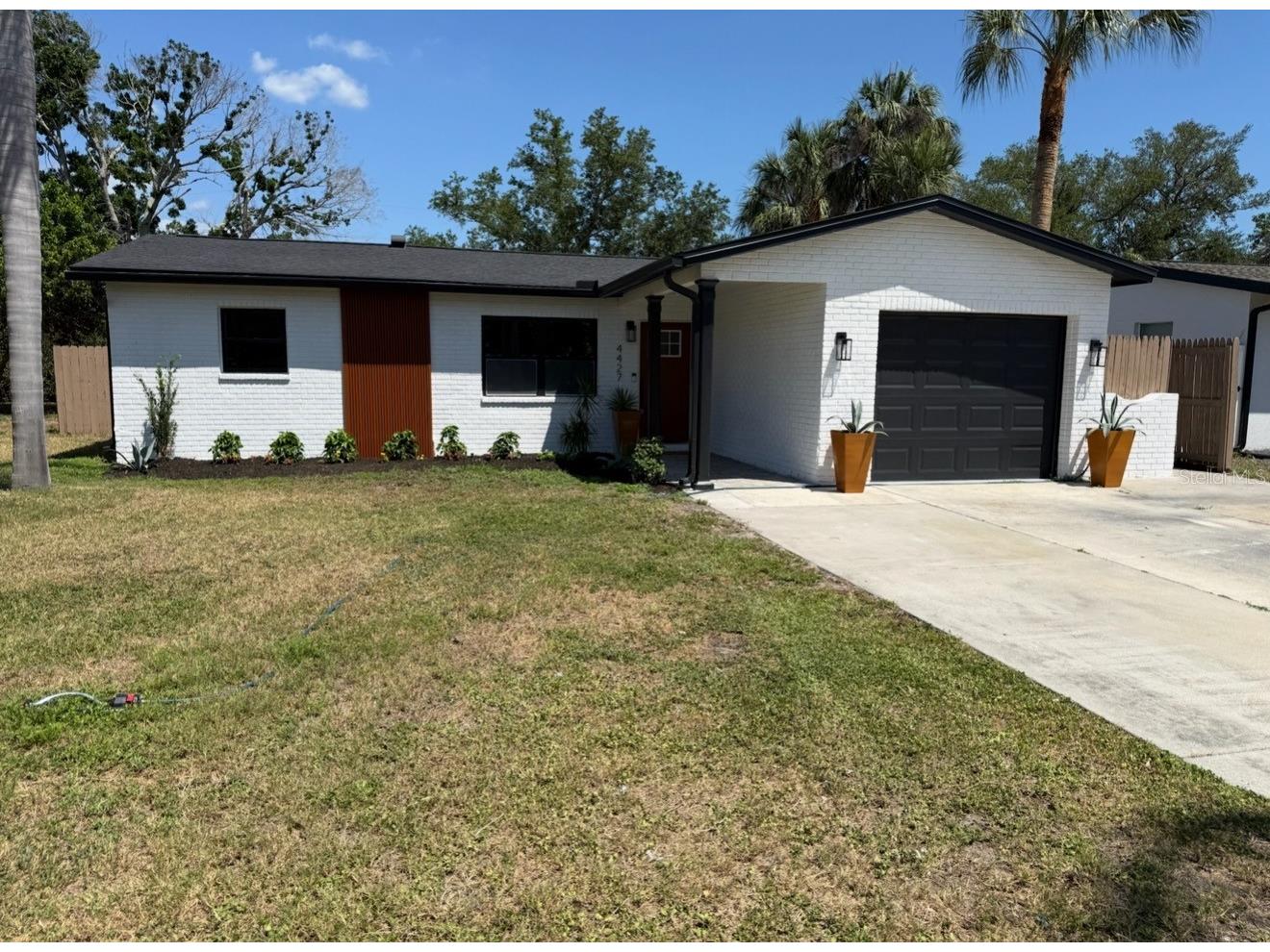 4427 Huntington Street NE Saint Petersburg FL 33703 TB8503879 image1
