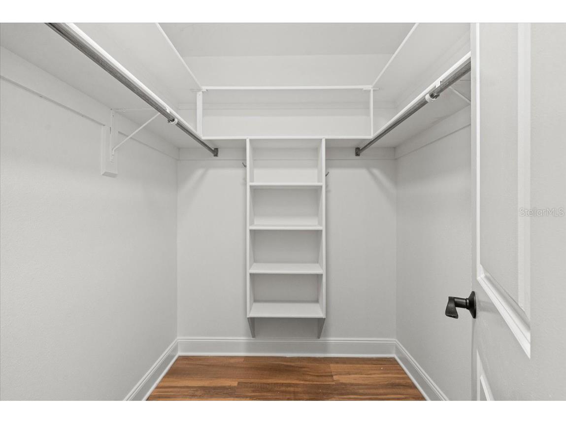 4428 Meadow Creek Circle Sarasota FL 34233 A4672507 image18