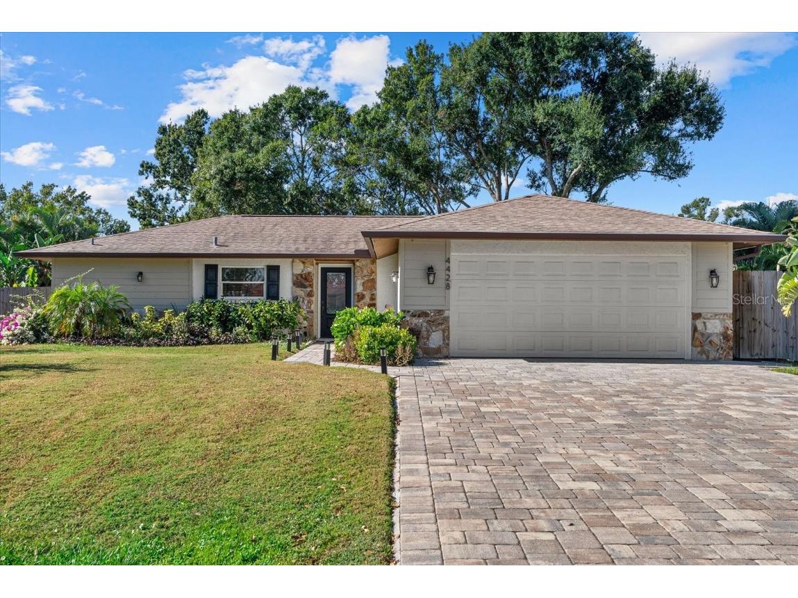 4428 Meadow Creek Circle Sarasota FL 34233 A4672507 image2