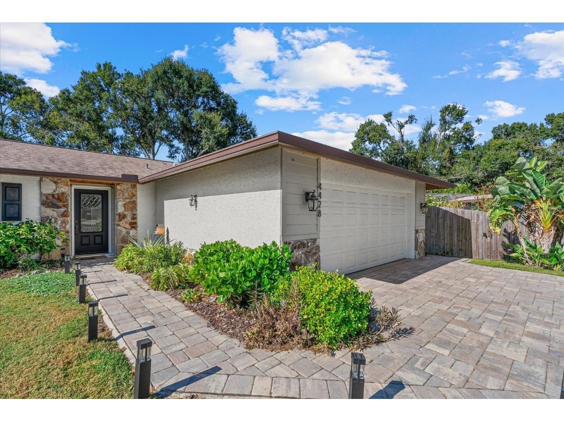 4428 Meadow Creek Circle Sarasota FL 34233 A4672507 image3