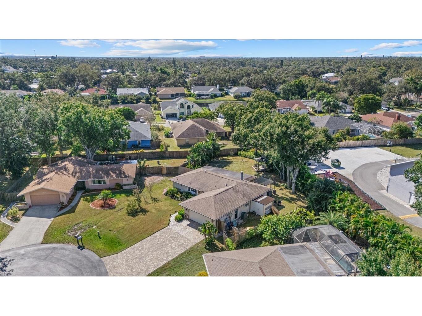 4428 Meadow Creek Circle Sarasota FL 34233 A4672507 image36