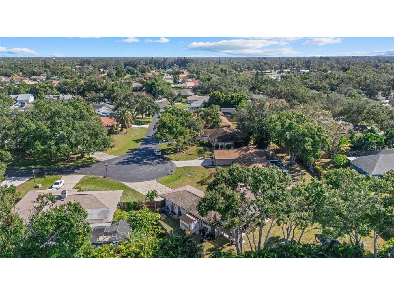 4428 Meadow Creek Circle Sarasota FL 34233 A4672507 image37