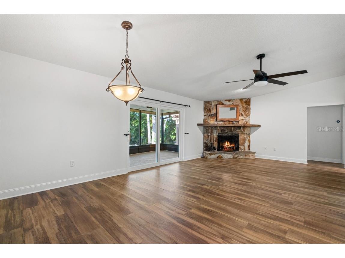 4428 Meadow Creek Circle Sarasota FL 34233 A4672507 image6