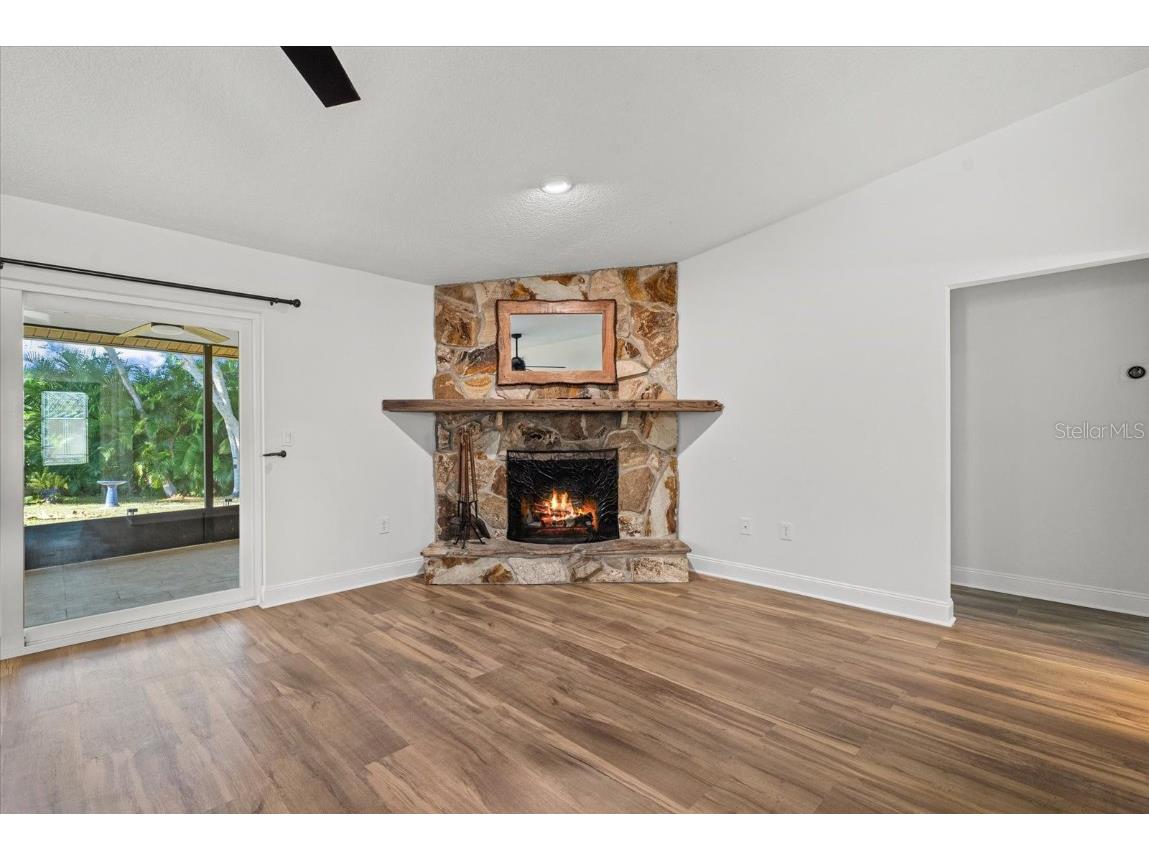 4428 Meadow Creek Circle Sarasota FL 34233 A4672507 image8