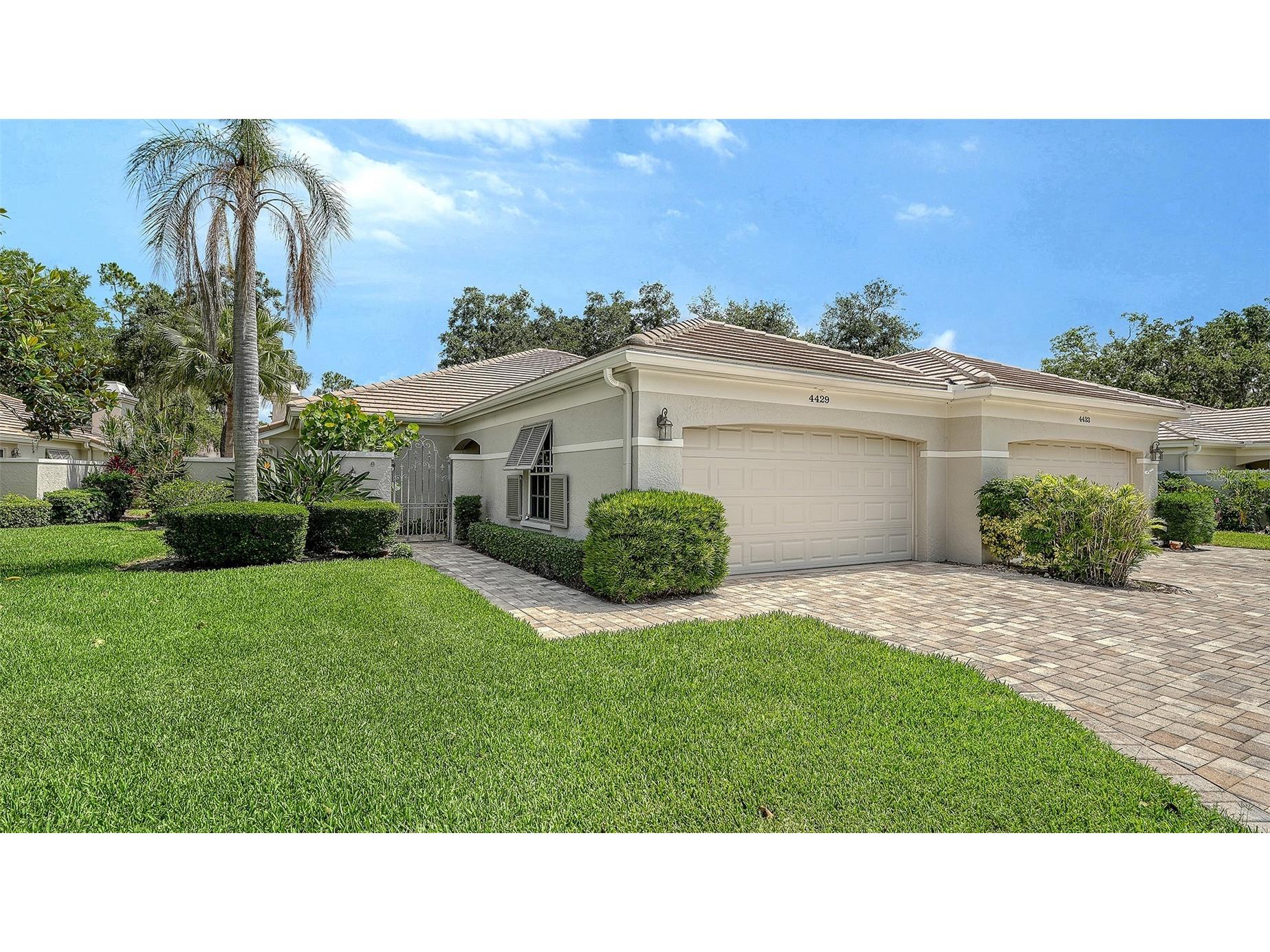 4429 Oakley Greene #6 Sarasota FL 34235 A4694535 image1