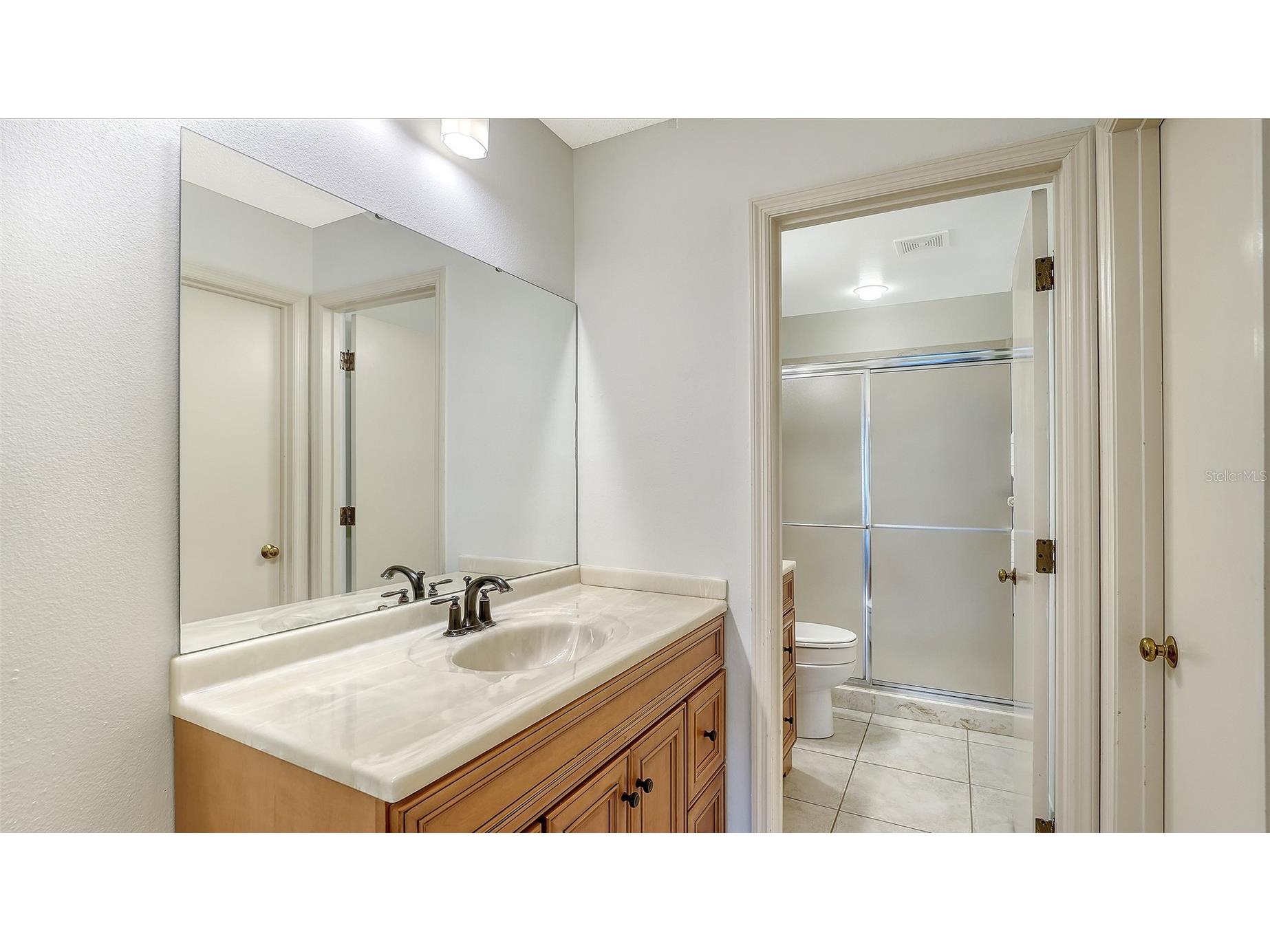 4429 Oakley Greene #6 Sarasota FL 34235 A4694535 image13