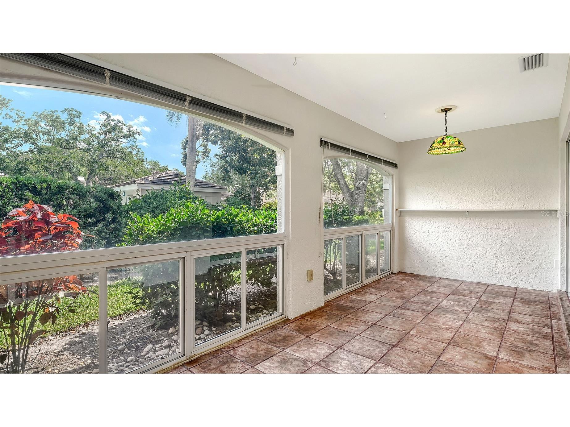 4429 Oakley Greene #6 Sarasota FL 34235 A4694535 image3