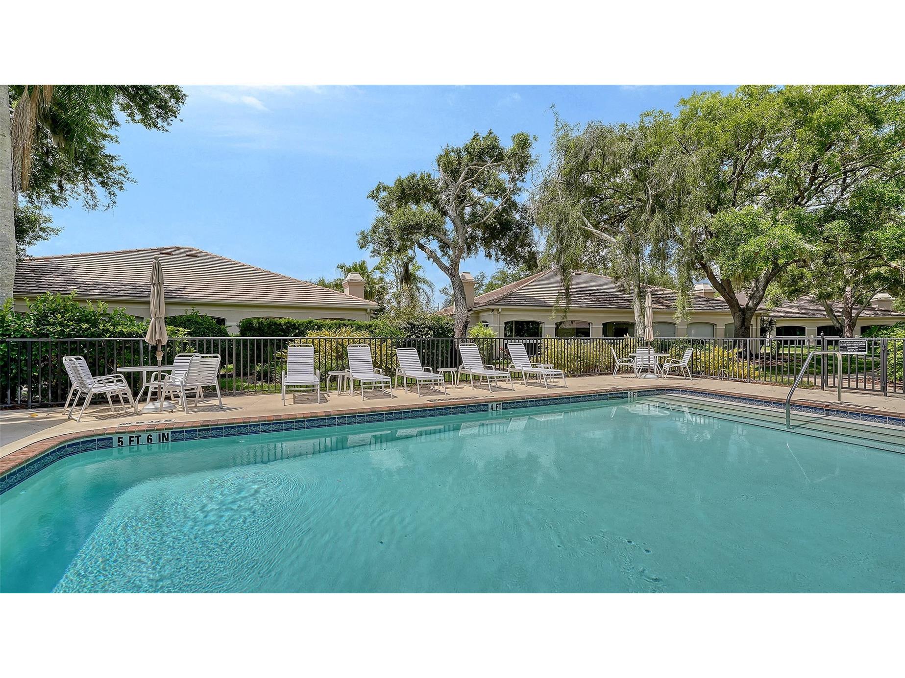 4429 Oakley Greene #6 Sarasota FL 34235 A4694535 image4