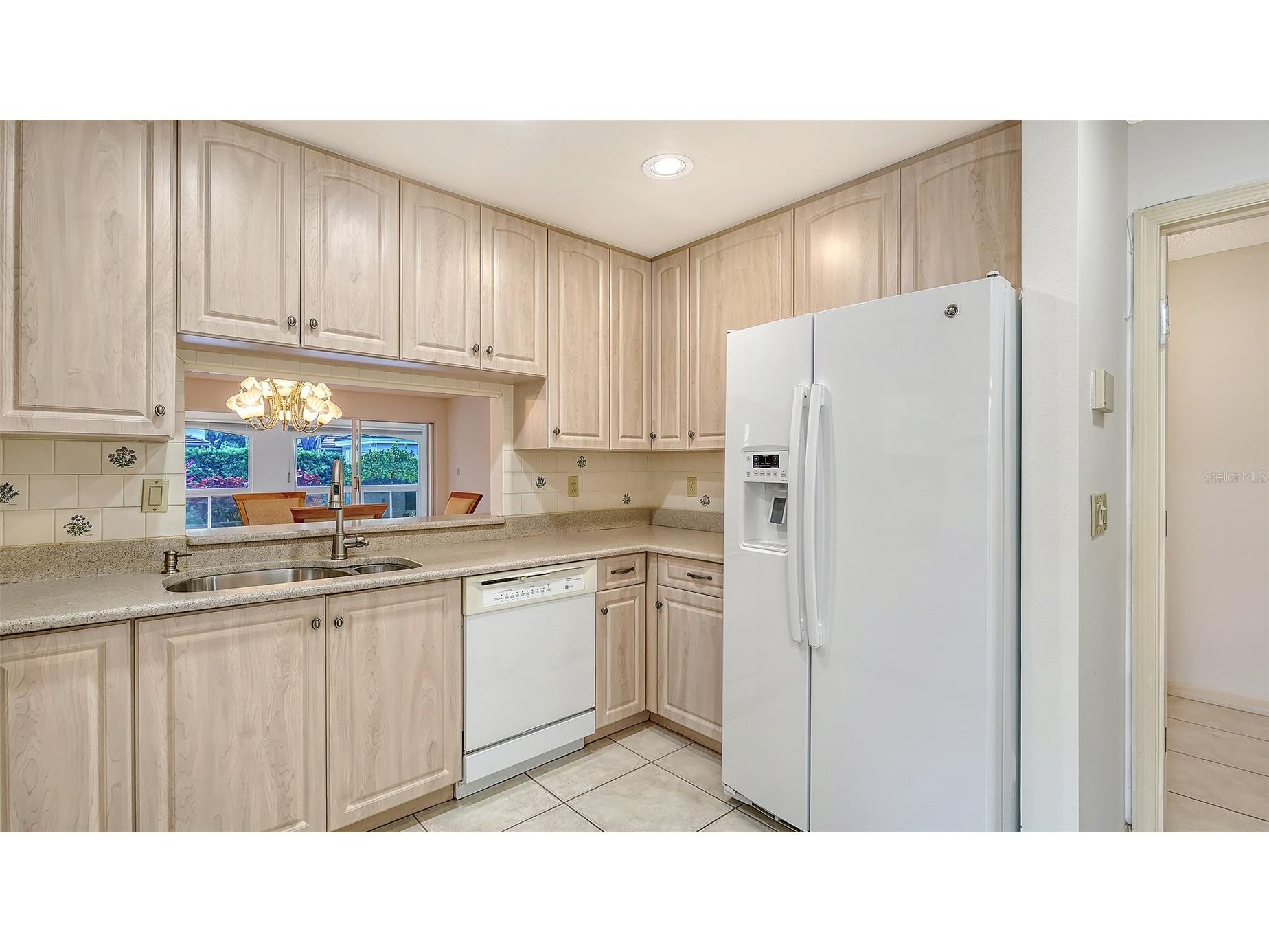 4429 Oakley Greene #6 Sarasota FL 34235 A4694535 image6