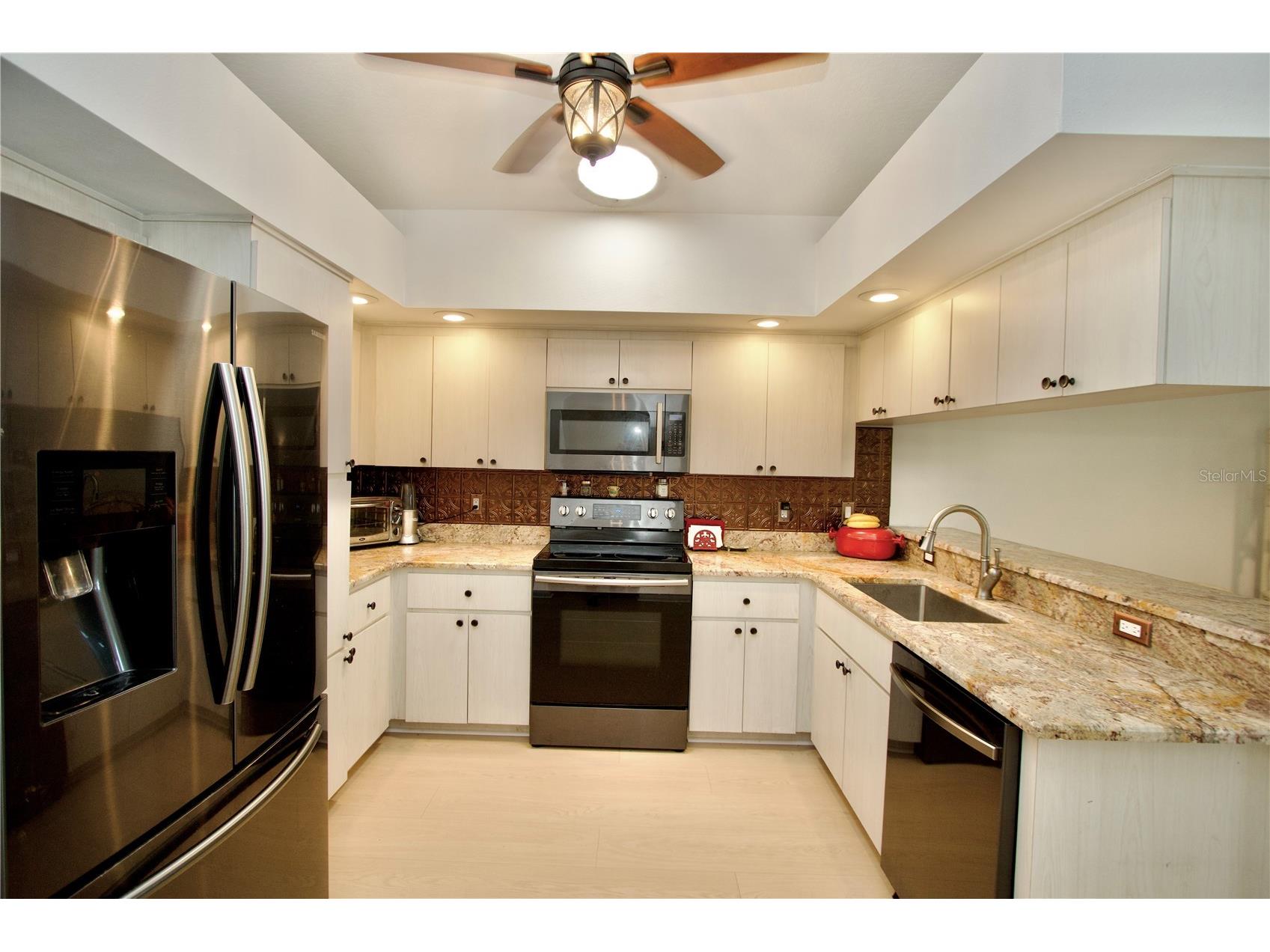 4429 Whitton Way New Port Richey FL 34653 W7873682 image8