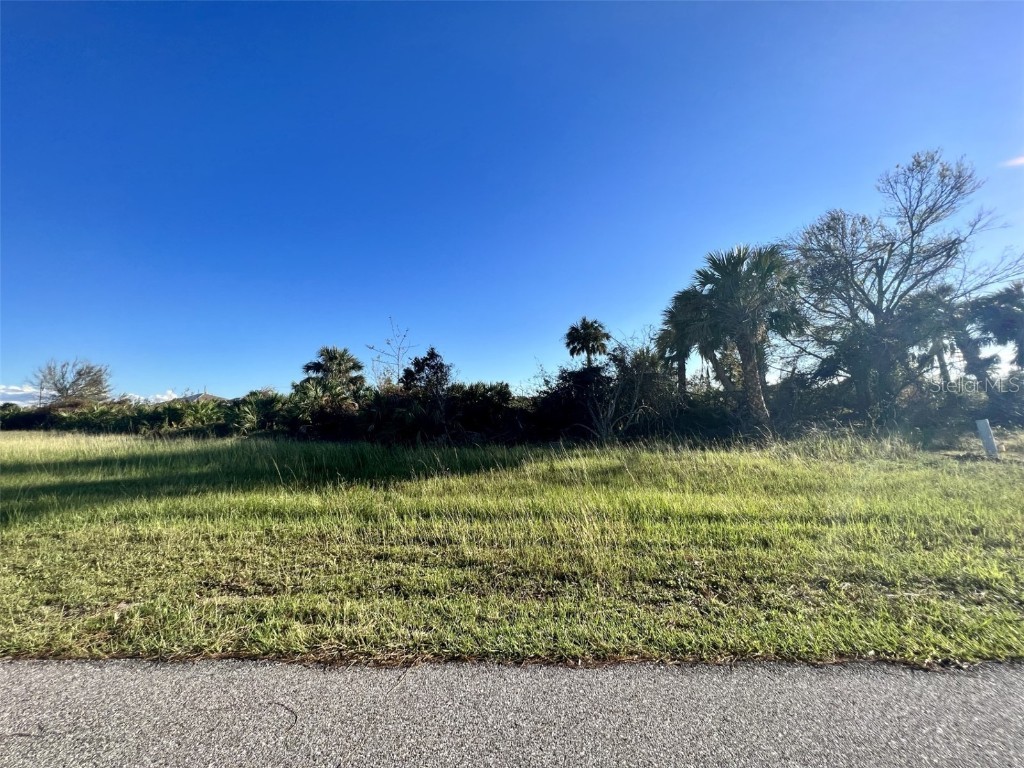 443 Albatross Road Rotonda West FL 33947 C7498836 image1